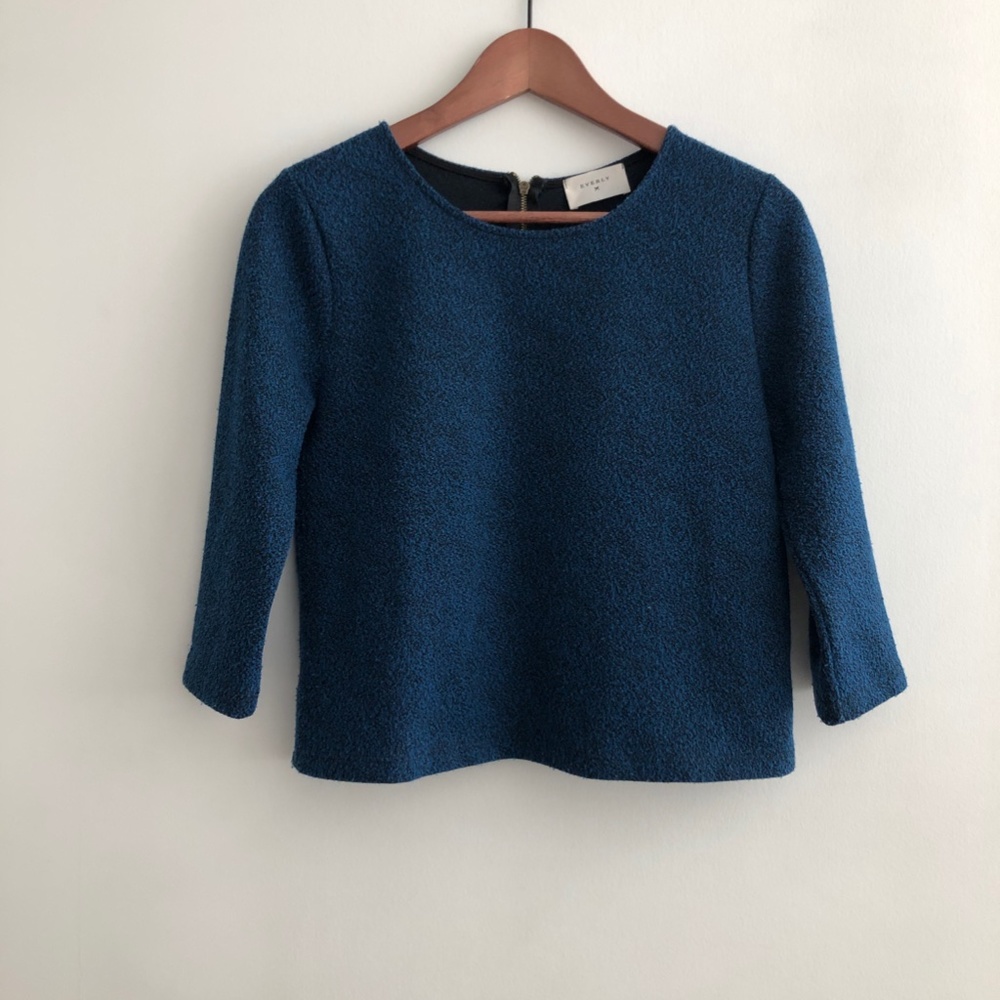 Blue three quarter length top